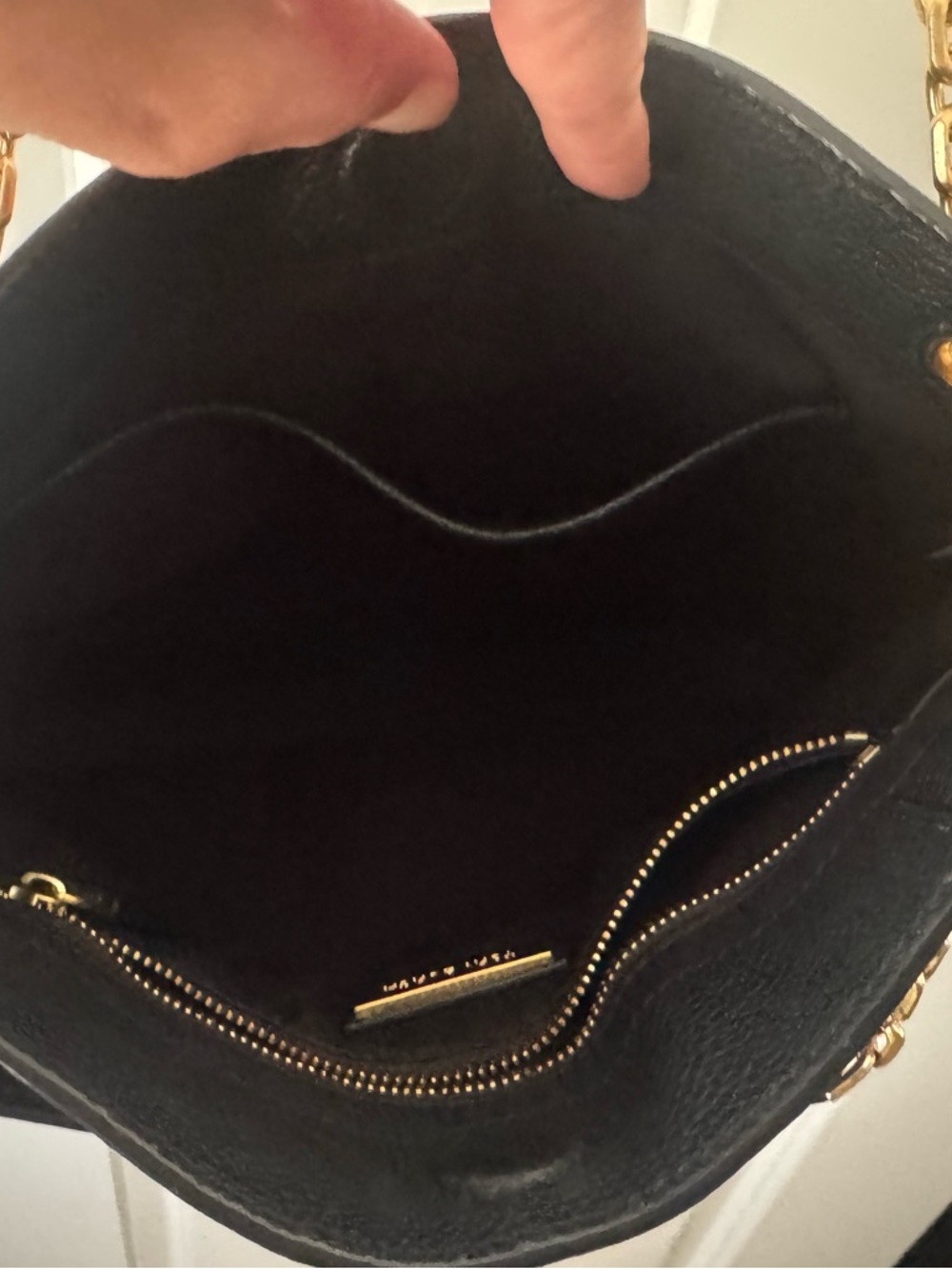 Tory Burch Black Pebbled Leather Shoulder Bag or Crossbody w/Gold Chain - Picture 5 of 7